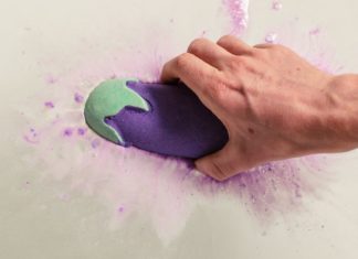Die Aubergine von Lush ist gewachsen, aber immer noch lila – für die Laune und nicht die letzte Versuchung!