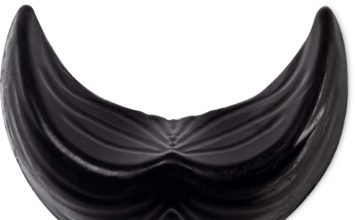 „Big Moustache“ als eine Art Schaumschnäuzer für die Dusche