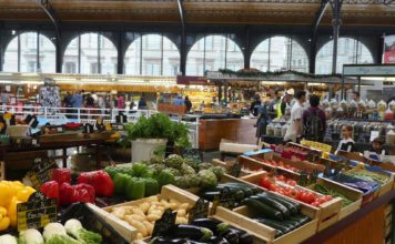 Marché Couvert d’Albi – Die Markthalle in der Altstadt von Albi im Département Tarn
